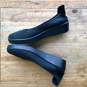 Woven Fabric/Suede Wedge w Memory Foam Footbed